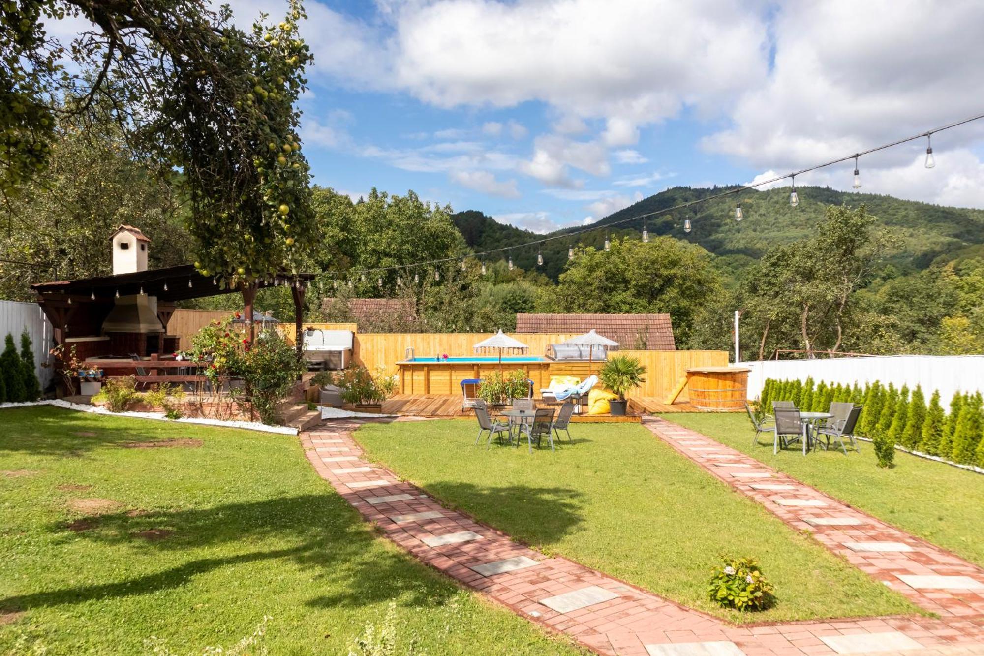 Vila Crisalia Sibiel -Sibiu (Adults Only) Hotel Exterior photo